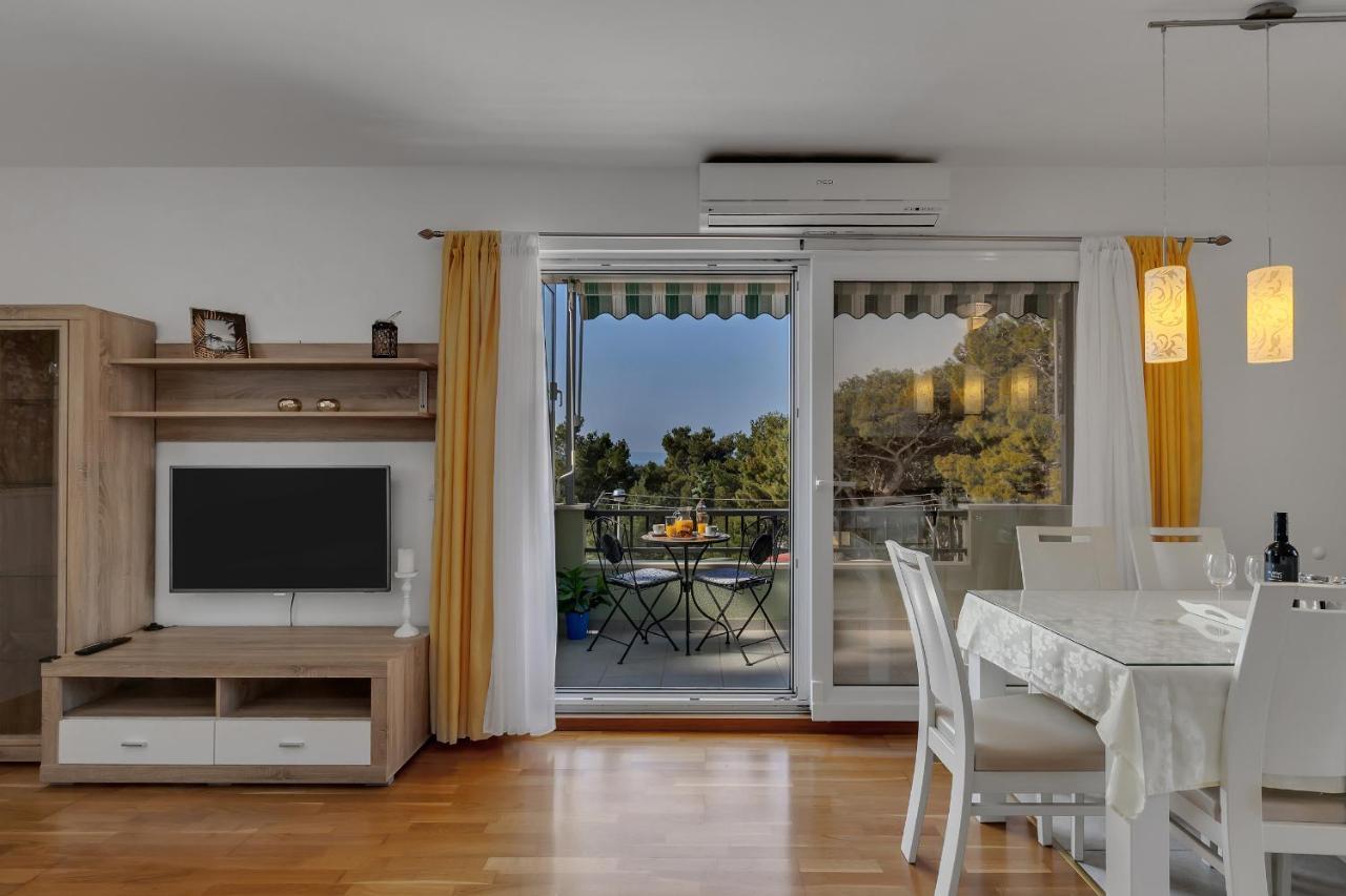 Apartment Pine Fine With Free Parking Makarska Bagian luar foto